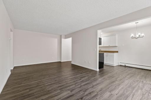 825 Old Settlers Trail, 4, Hopkins, MN 55343