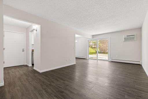 825 Old Settlers Trail, 4, Hopkins, MN 55343