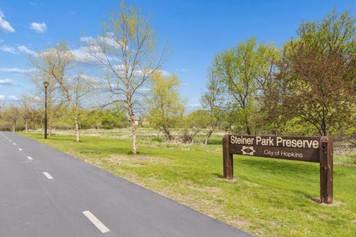 825 Old Settlers Trail, 4, Hopkins, MN 55343