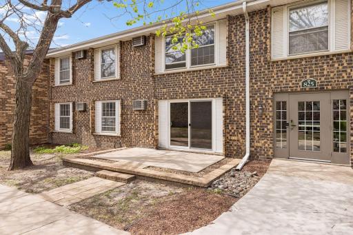 825 Old Settlers Trail, 4, Hopkins, MN 55343
