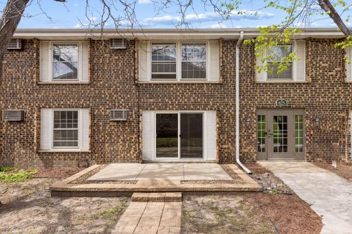 825 Old Settlers Trail, 4, Hopkins, MN 55343