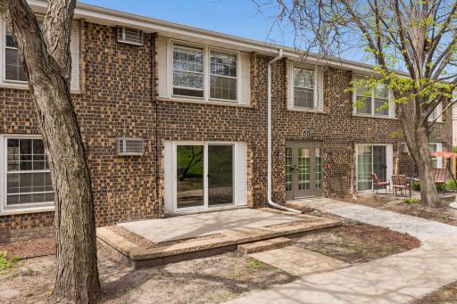 825 Old Settlers Trail, 4, Hopkins, MN 55343