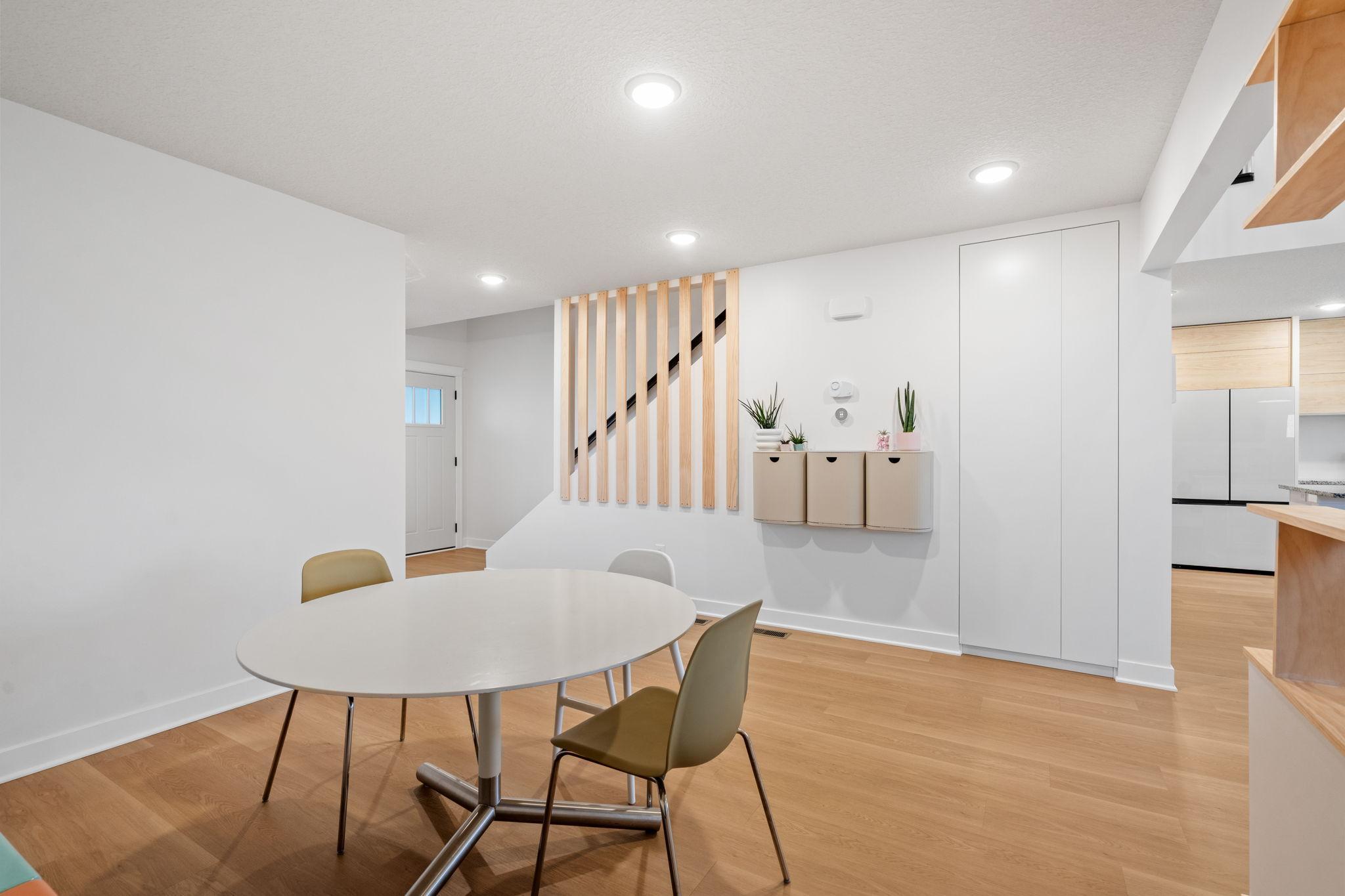 26-web-or-mls-11556 Lakewood Ct-7.jpg