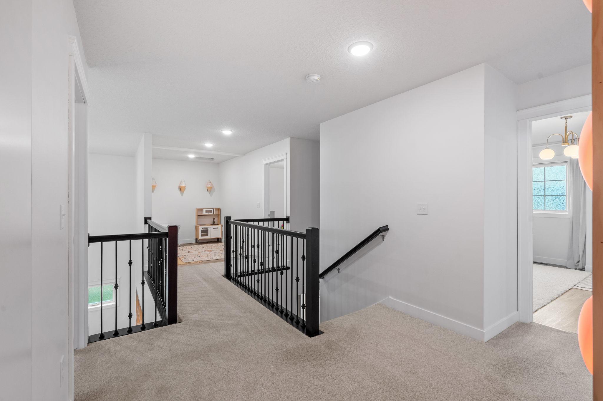 54-web-or-mls-11556 Lakewood Ct-35.jpg