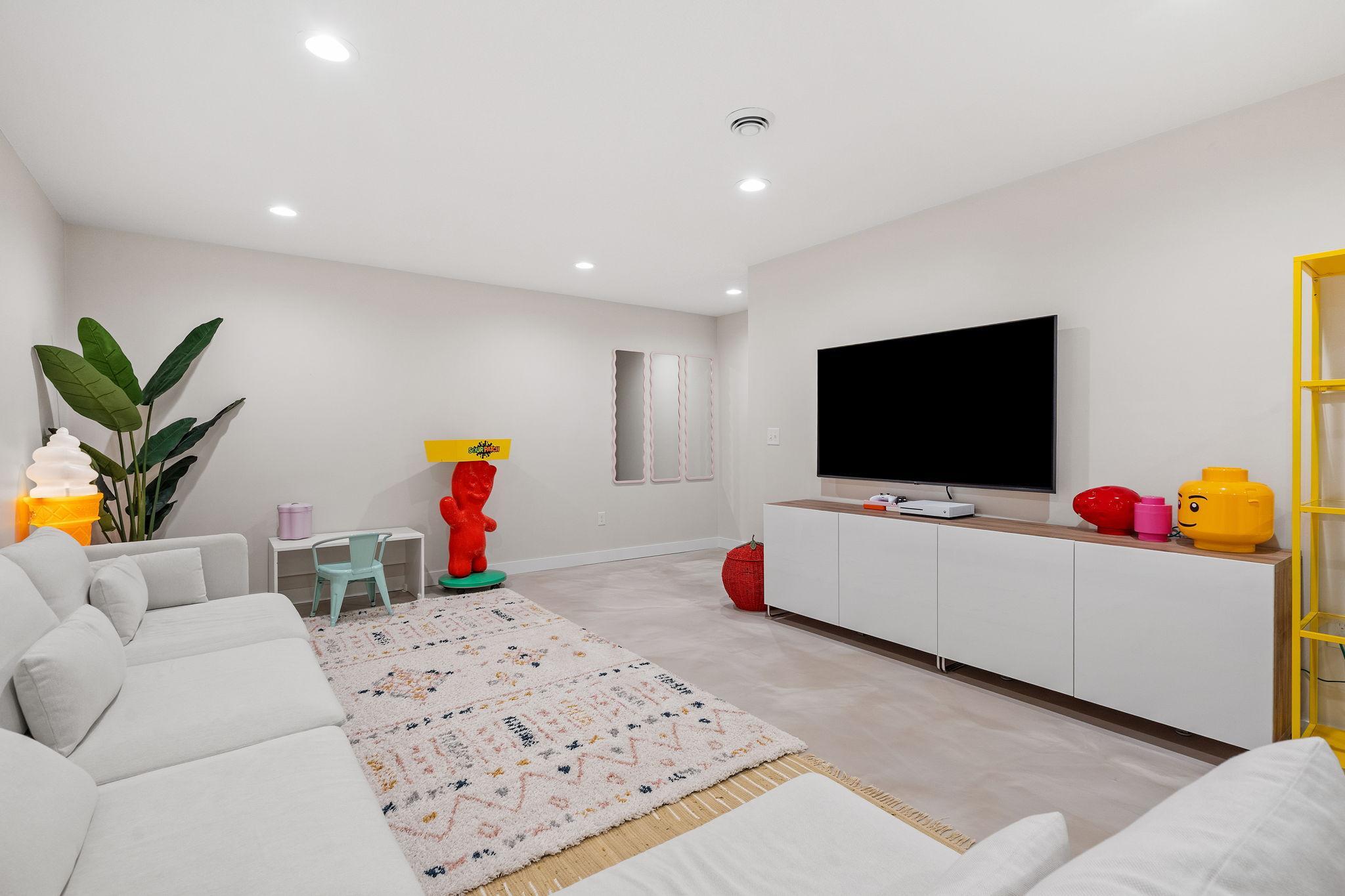 73-web-or-mls-11556 Lakewood Ct-54.jpg