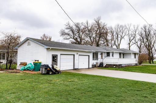 618 4th Street S, Casselton, ND 58012