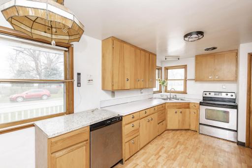 618 4th Street S, Casselton, ND 58012