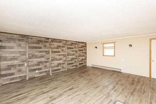 618 4th Street S, Casselton, ND 58012