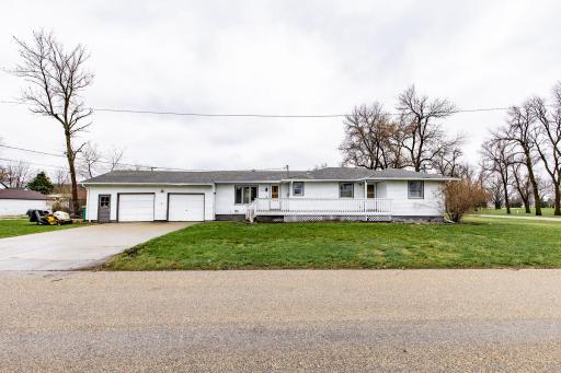 618 4th Street S, Casselton, ND 58012
