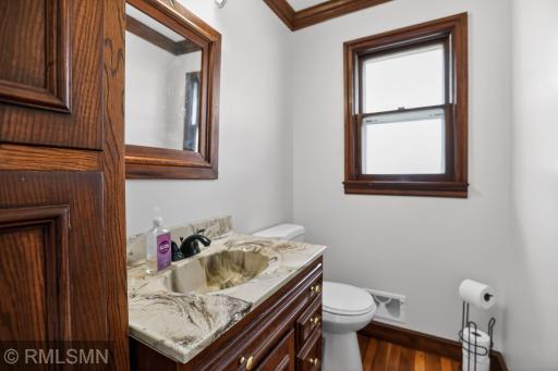 13_3325_Urbandale_Ln_N_Plymouth_MN_55447_USA-Bathroom-9N0A2660.jpg