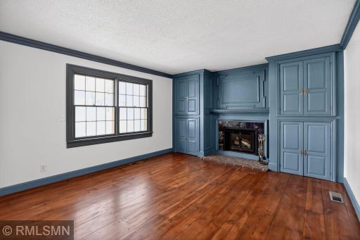 06_3325_Urbandale_Ln_N_Plymouth_MN_55447_USA-Living_room-9N0A2656.jpg