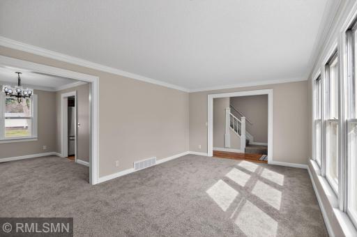 07_3325_Urbandale_Ln_N_Plymouth_MN_55447_USA-Living_room-9N0A2639.jpg