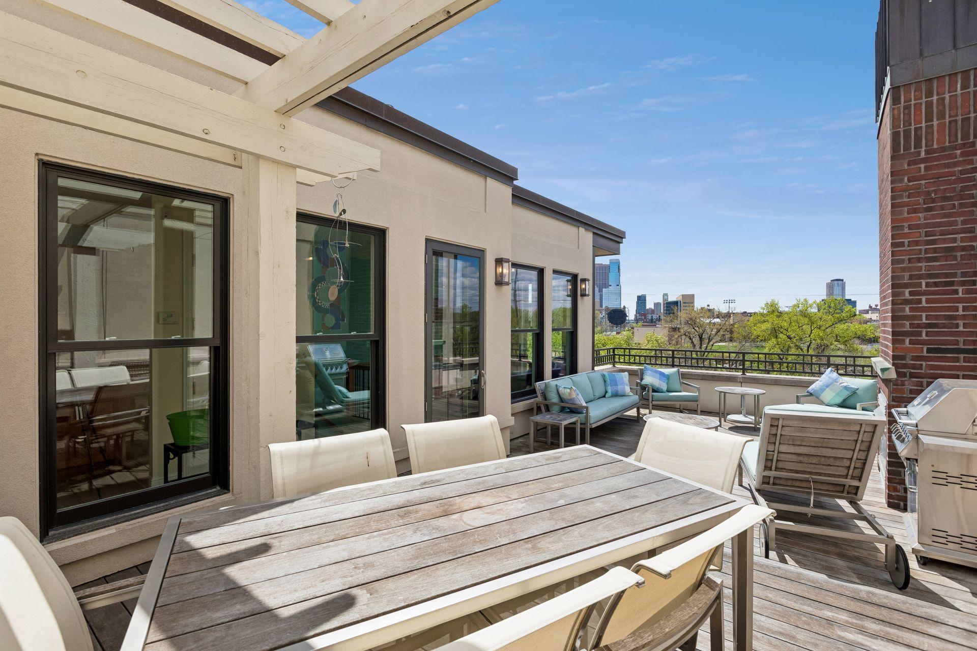 Rooftop deck, perfect for entertaining.
