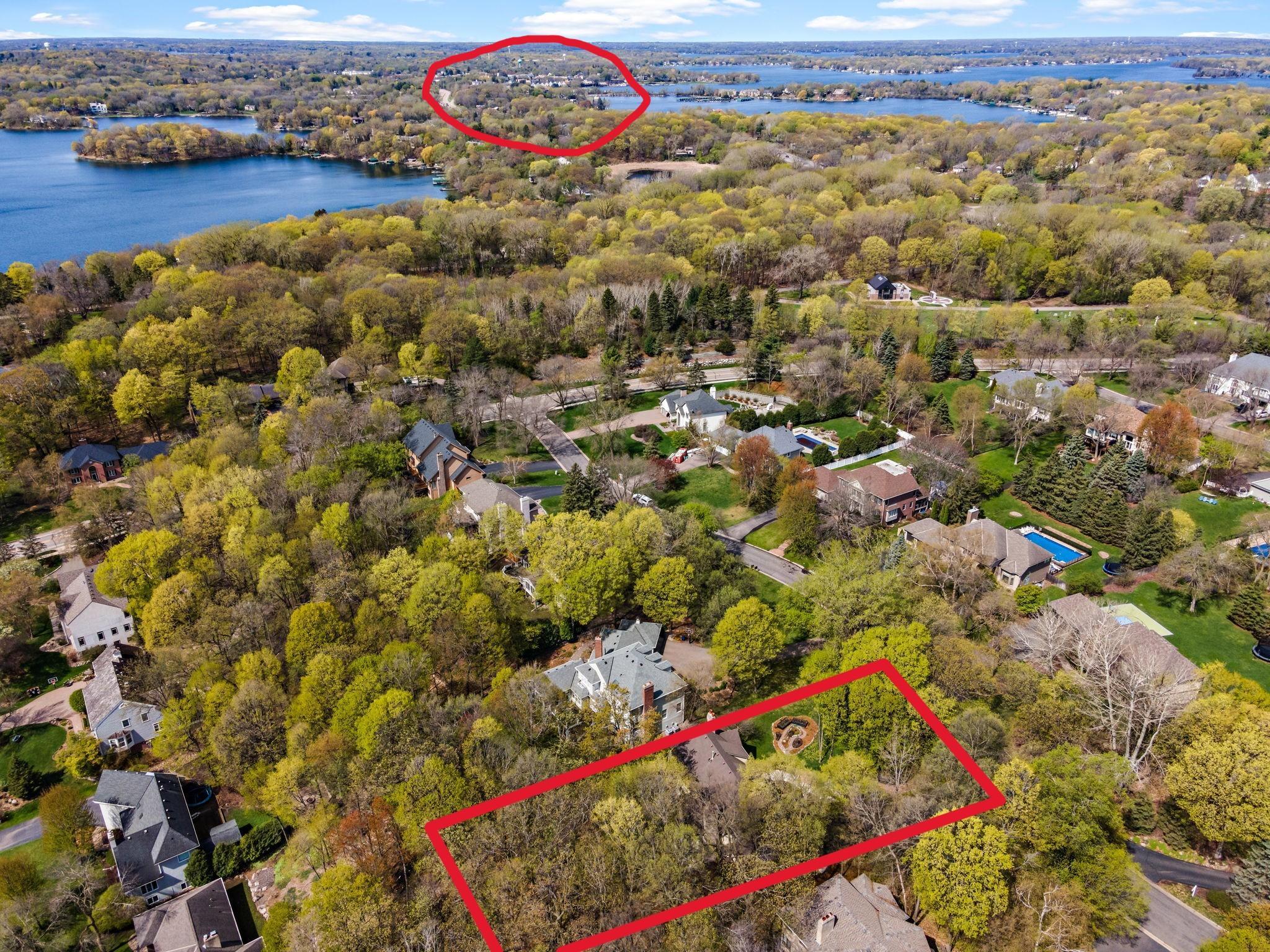 19795 Christmas-Excelsior cir_-Lk. Mtka.jpg