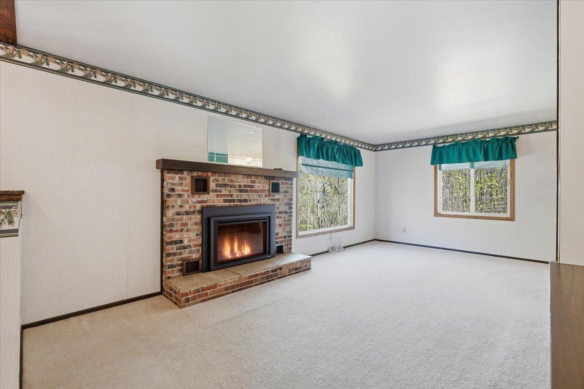 04-Living Room.jpg