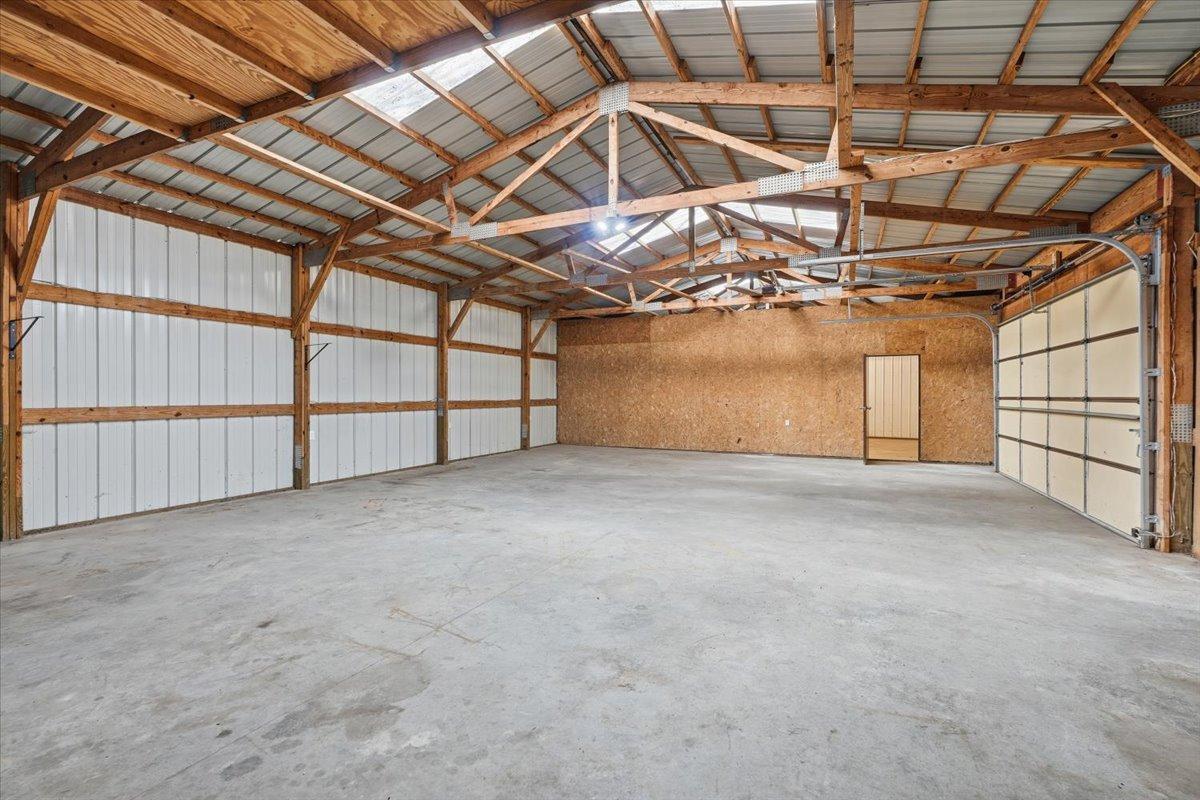 18-Garage.jpg