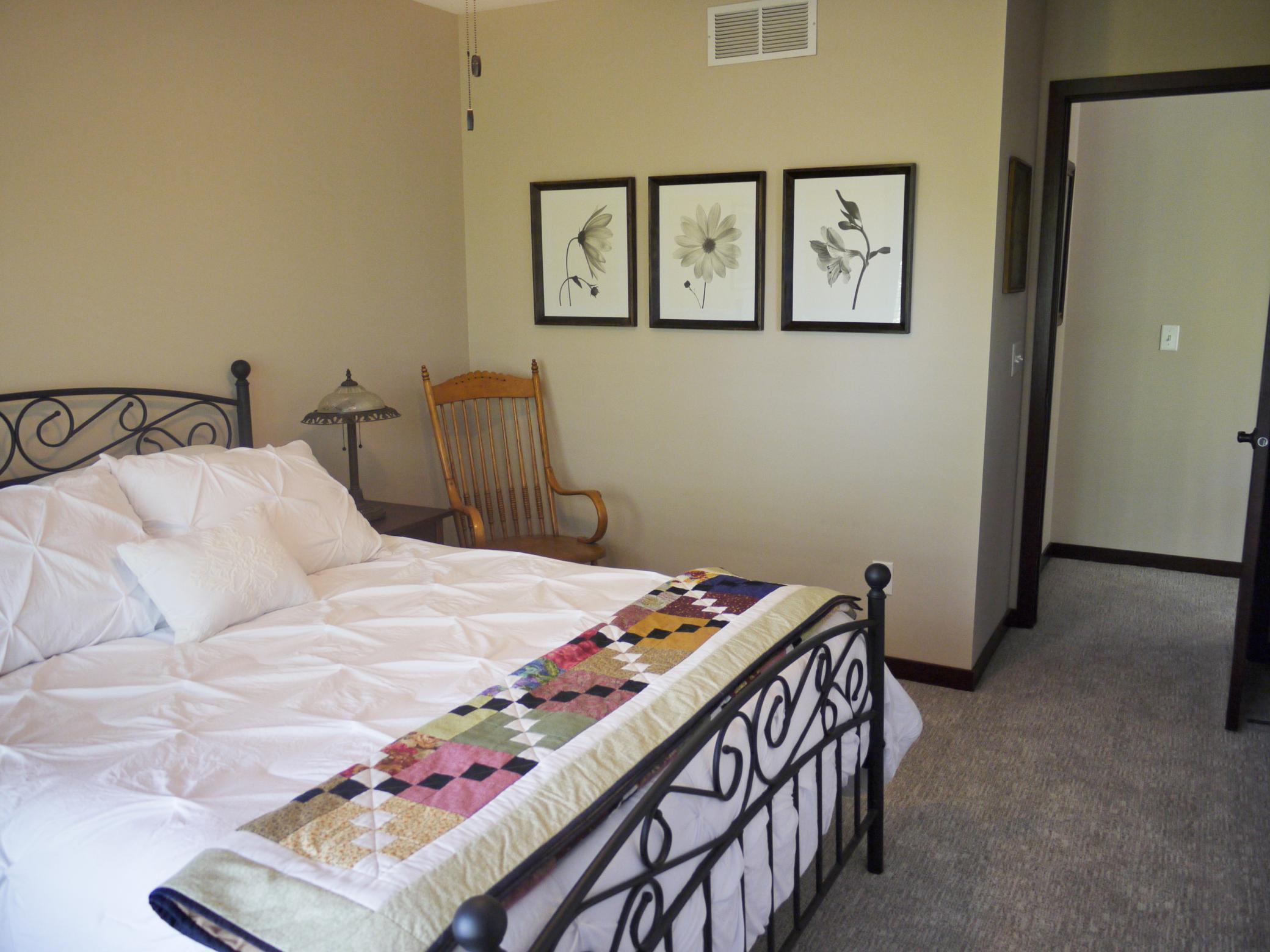 Reverse view of second bedroom.jpg