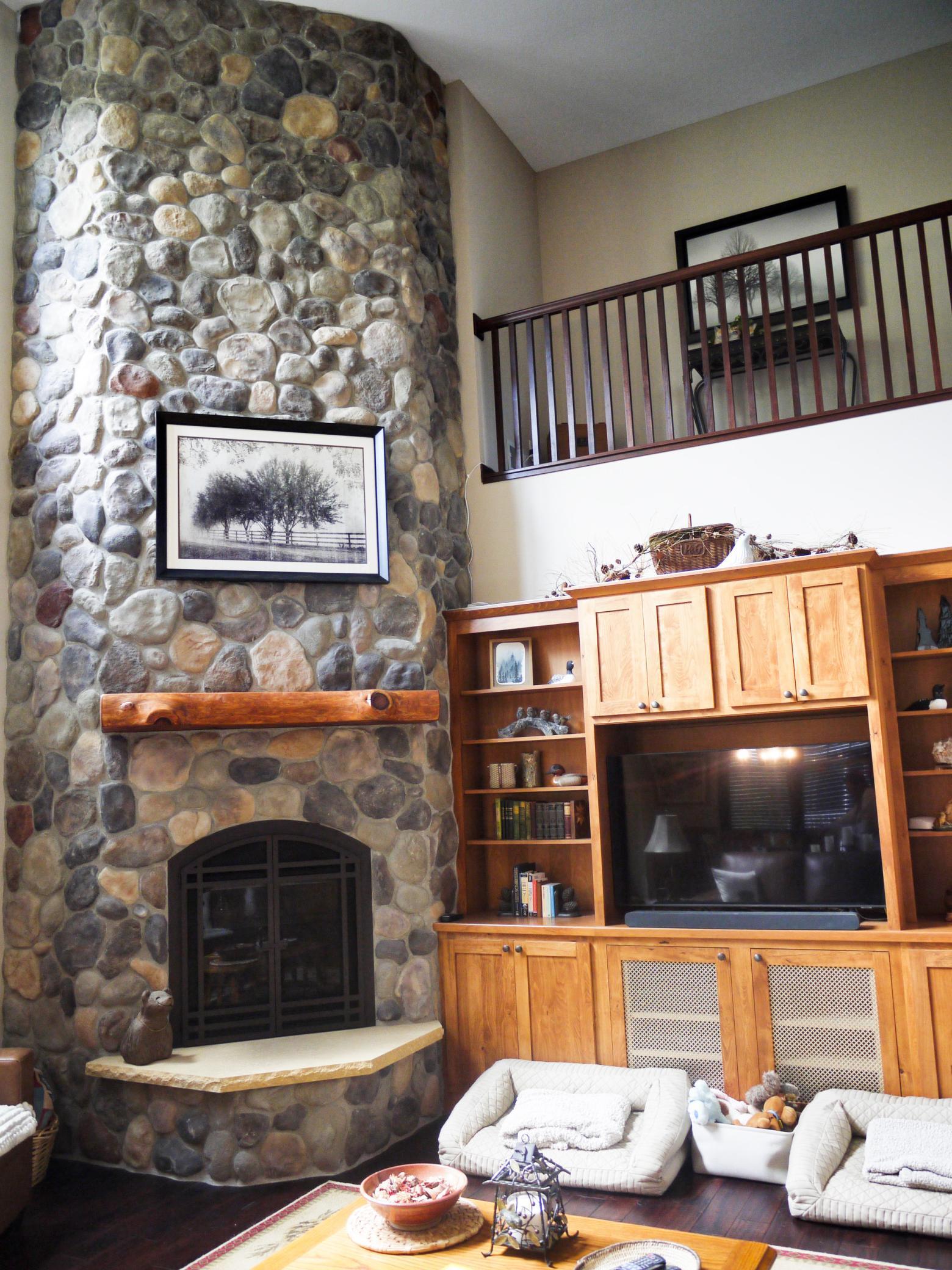 Detail of fireplace and entertainment center.jpg