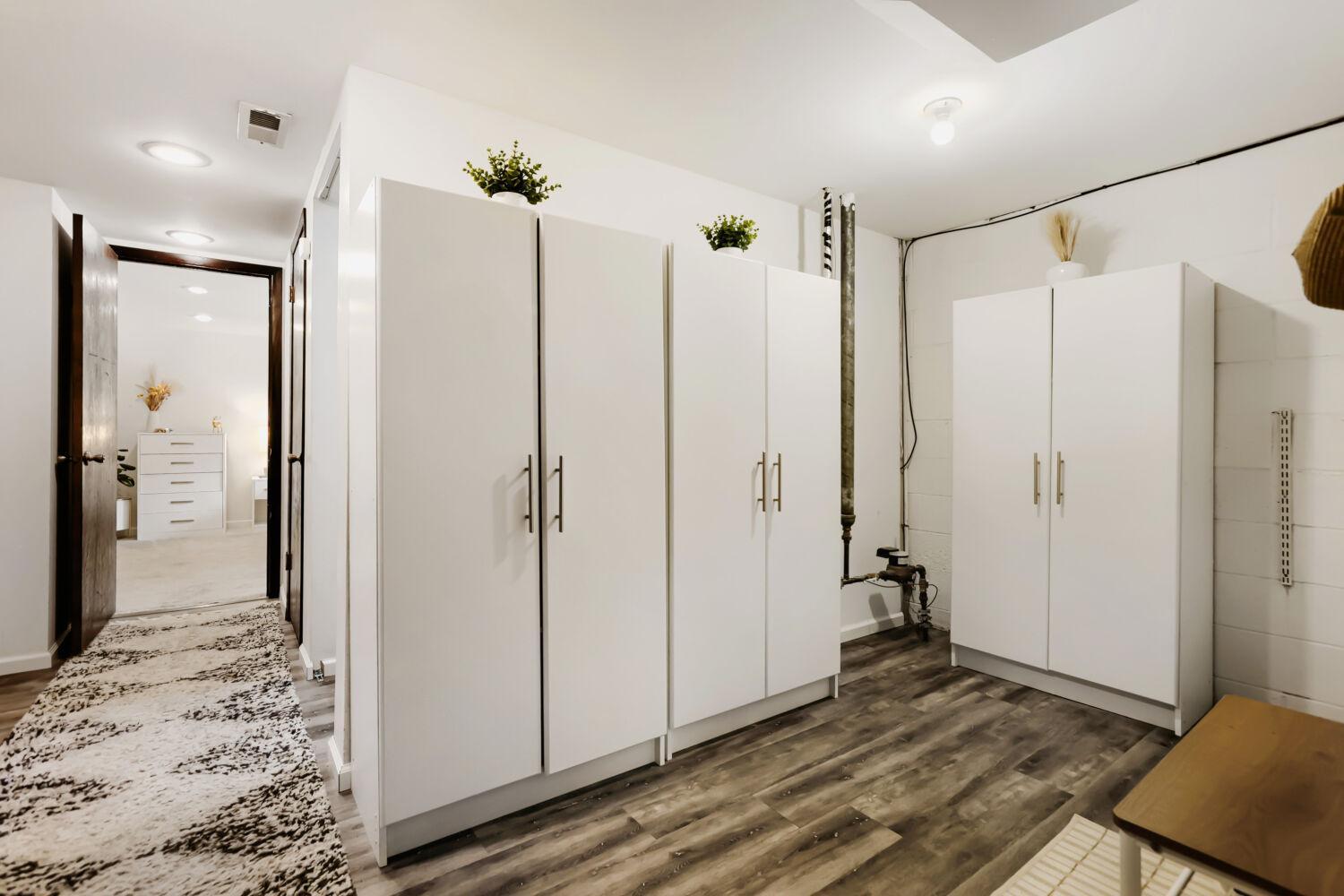 461 mystic st - Web Quality - 022 - 22 Closet.jpg