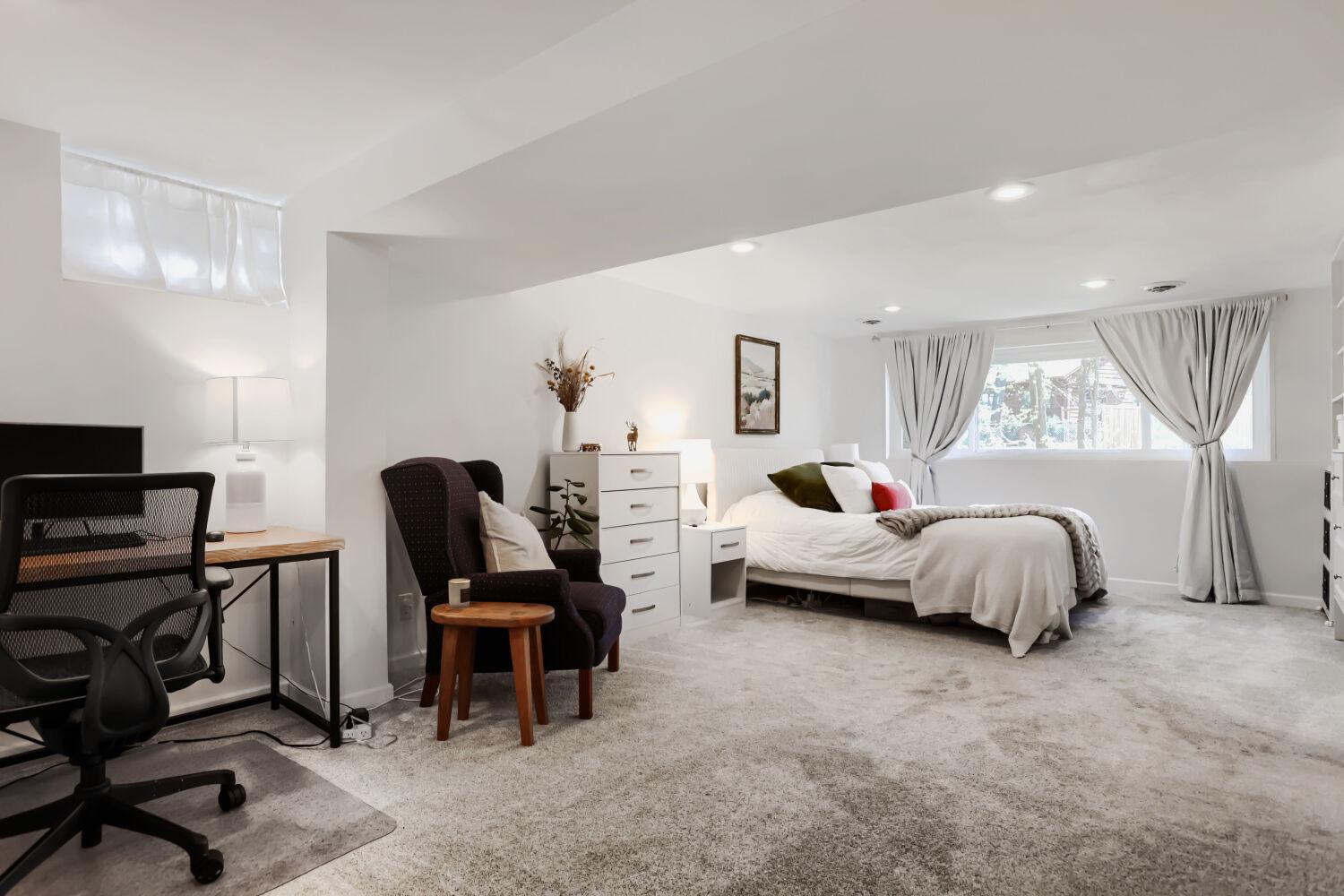 461 mystic st - Web Quality - 015 - 15 Primary Bedroom.jpg
