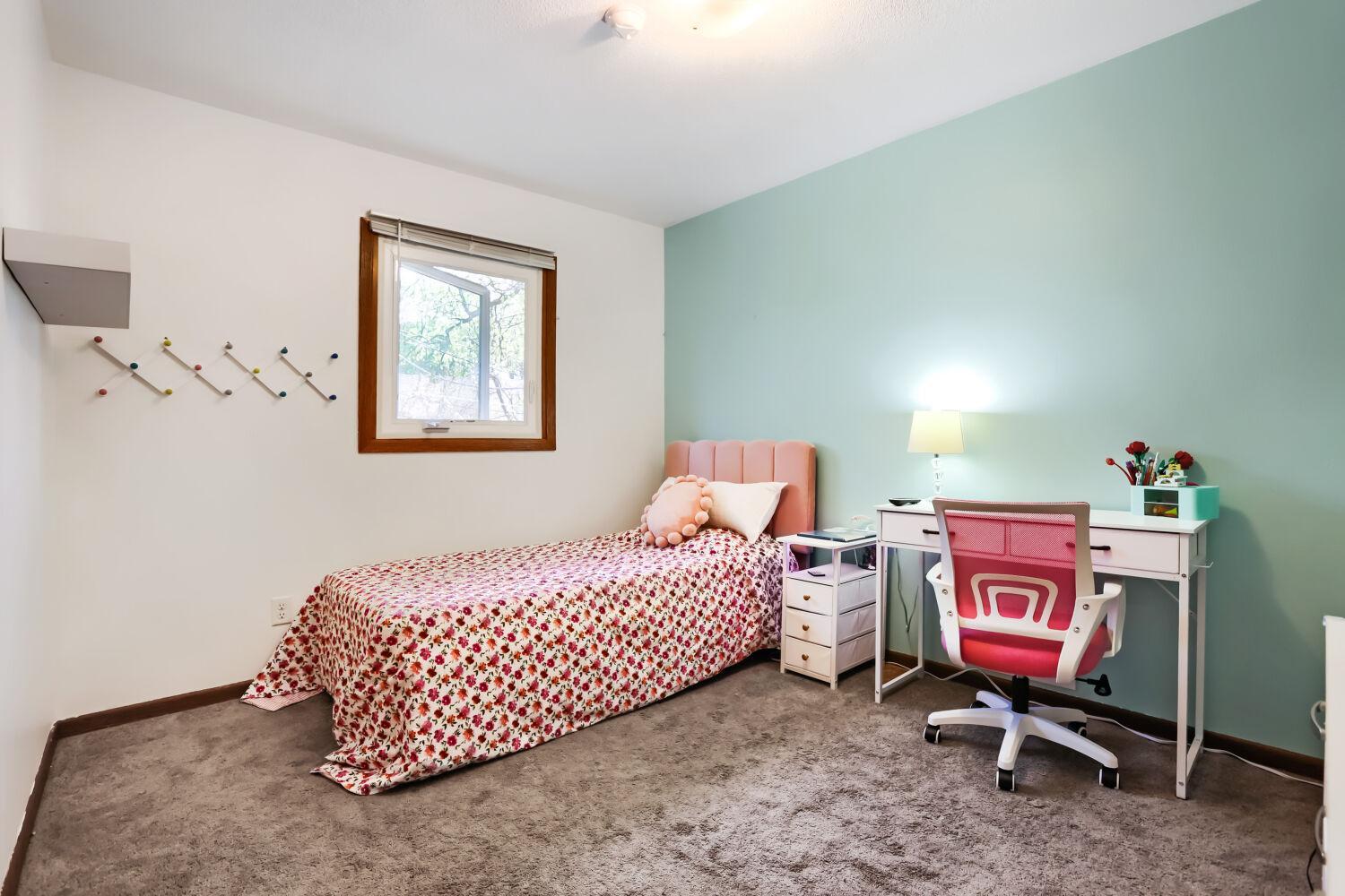 461 mystic st - Web Quality - 016 - 16 Bedroom.jpg
