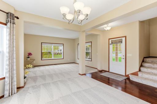 Dining and family room -18849-64th-Ave-05.jpg