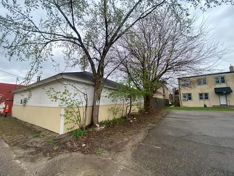 942 19th Avenue NE, Minneapolis, MN 55418