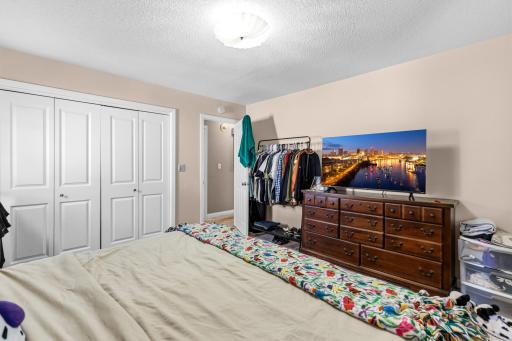 601 Labore Road, Little Canada, MN 55117