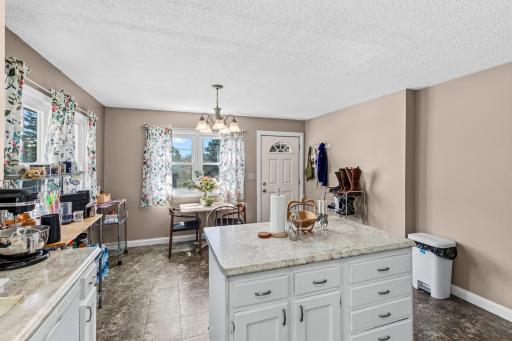 601 Labore Road, Little Canada, MN 55117