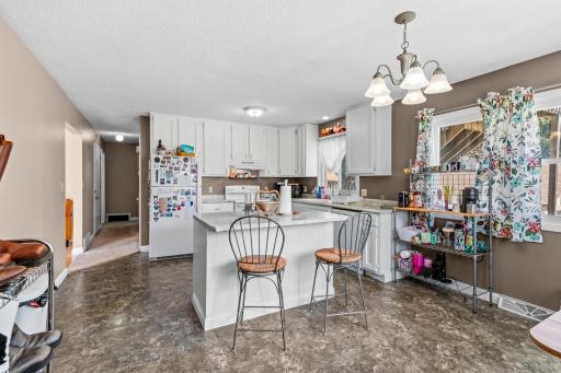 601 Labore Road, Little Canada, MN 55117