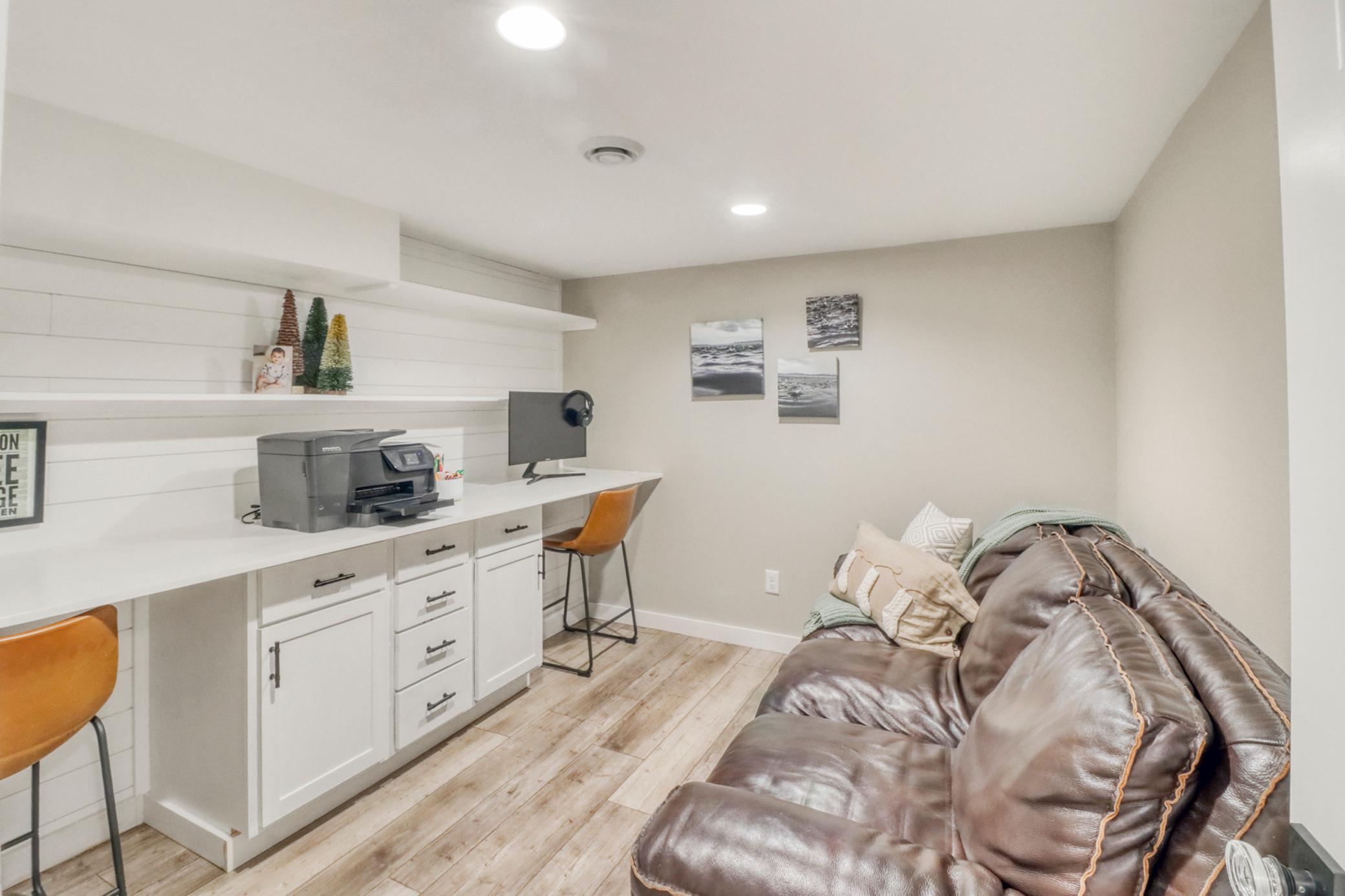 Basement office/flex room