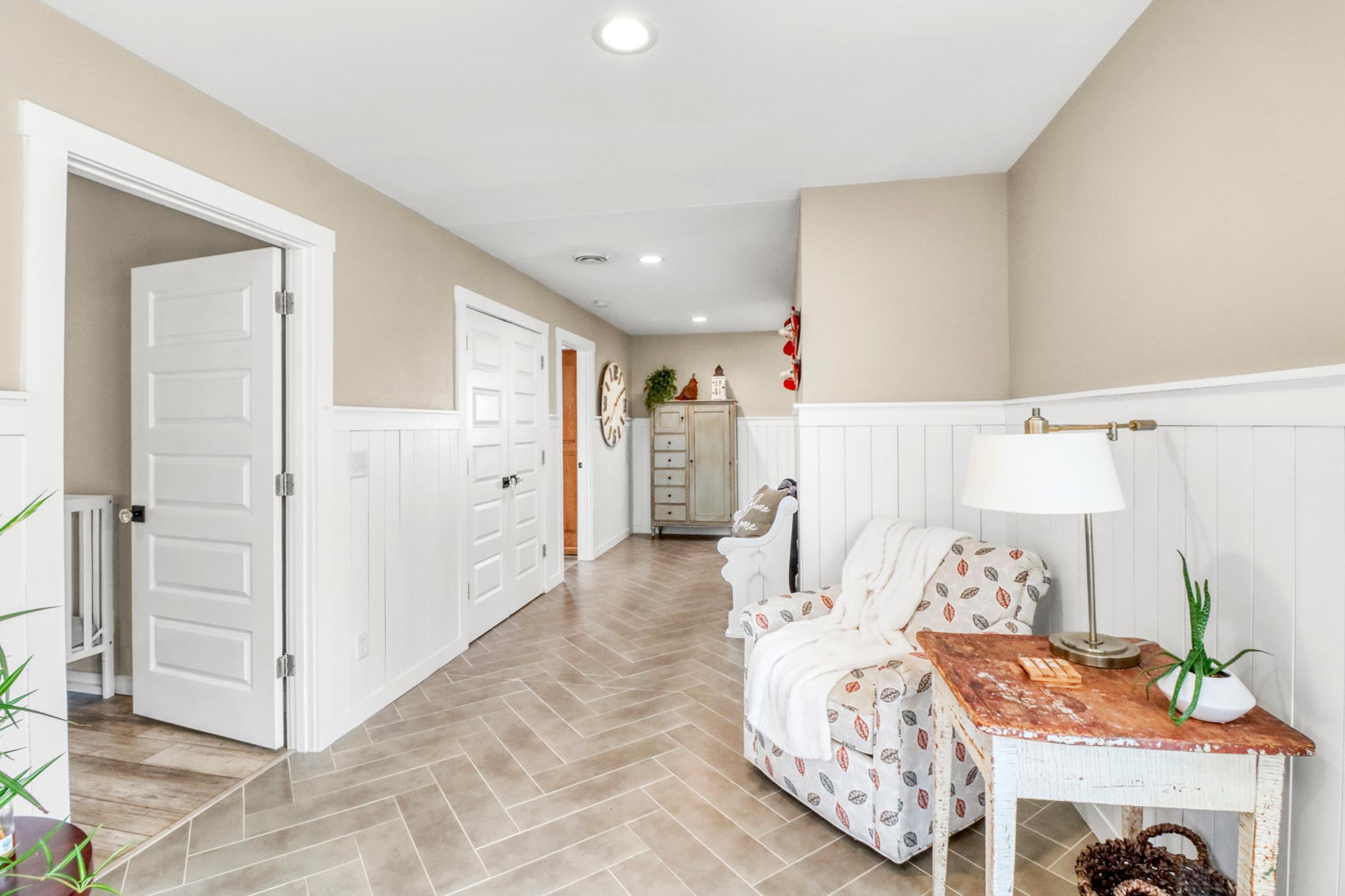 Mudroom entrance view