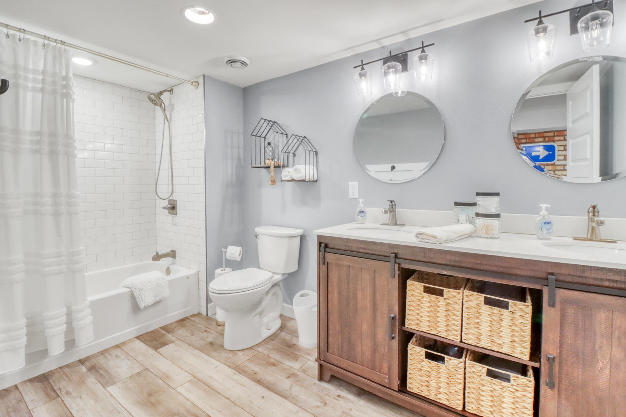 Bathroom 4 - basement