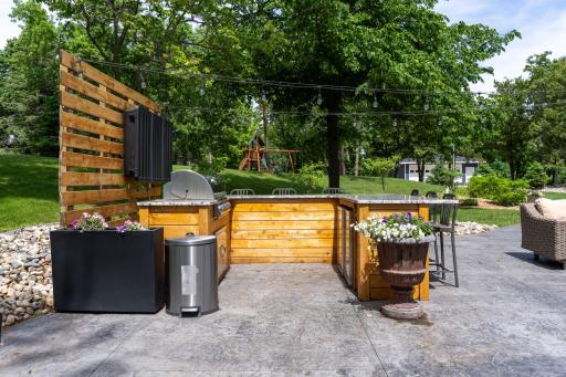 Outdoor kitchen