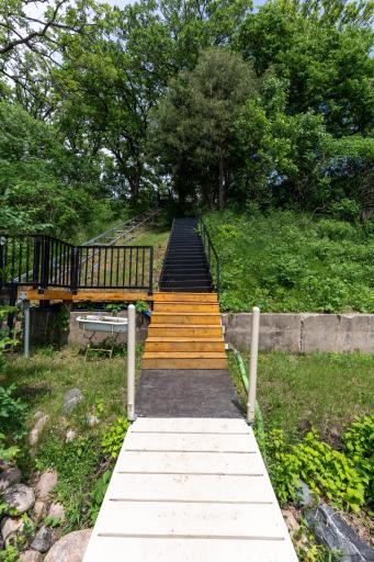 Staircase + trolly landing