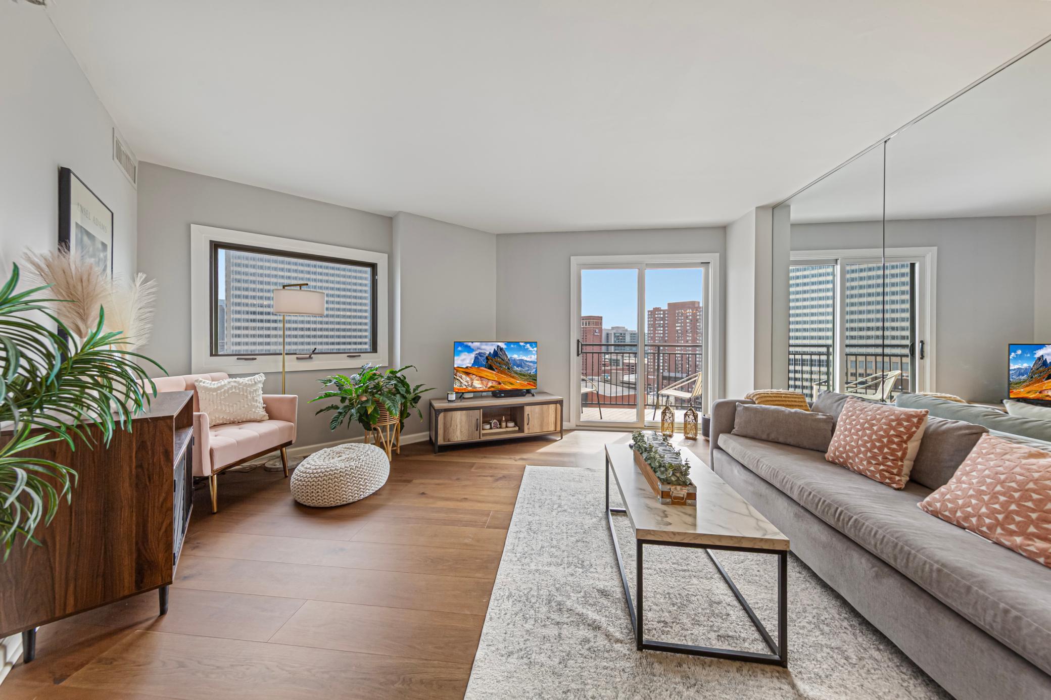 Slider to patio with gorgeous downtown views