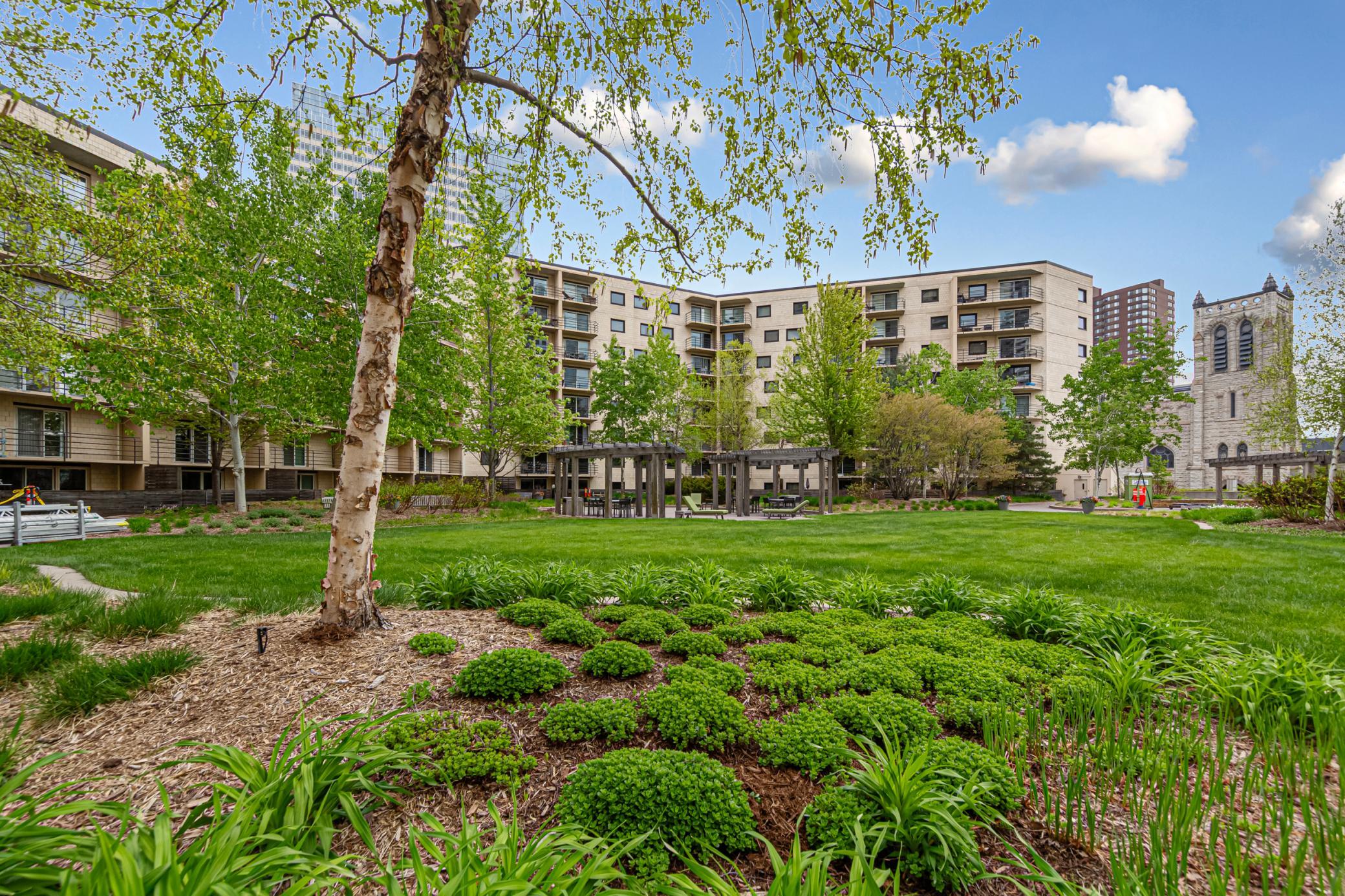 Garden space on the third floor plaza