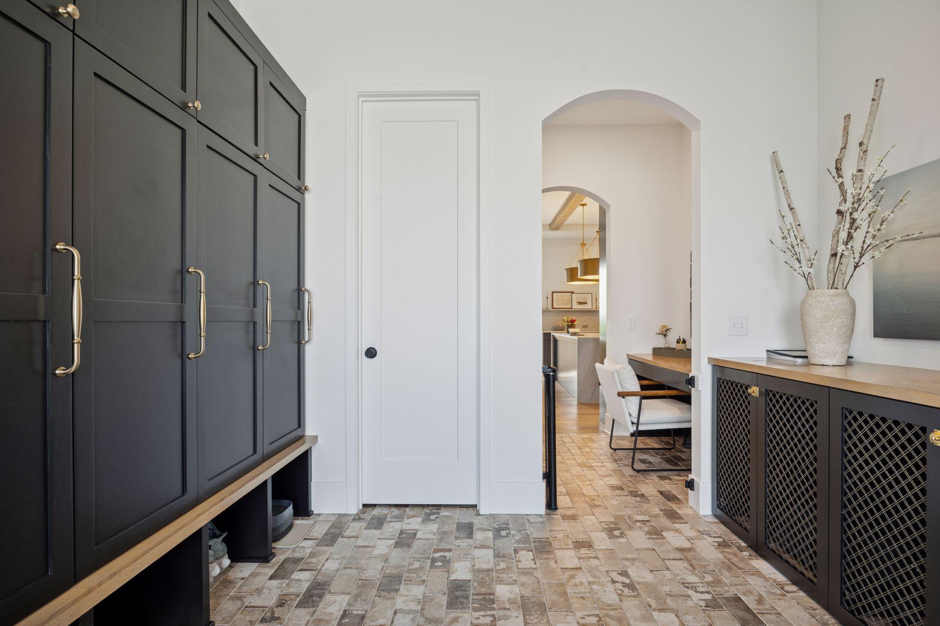 Mud room with buildt-ins