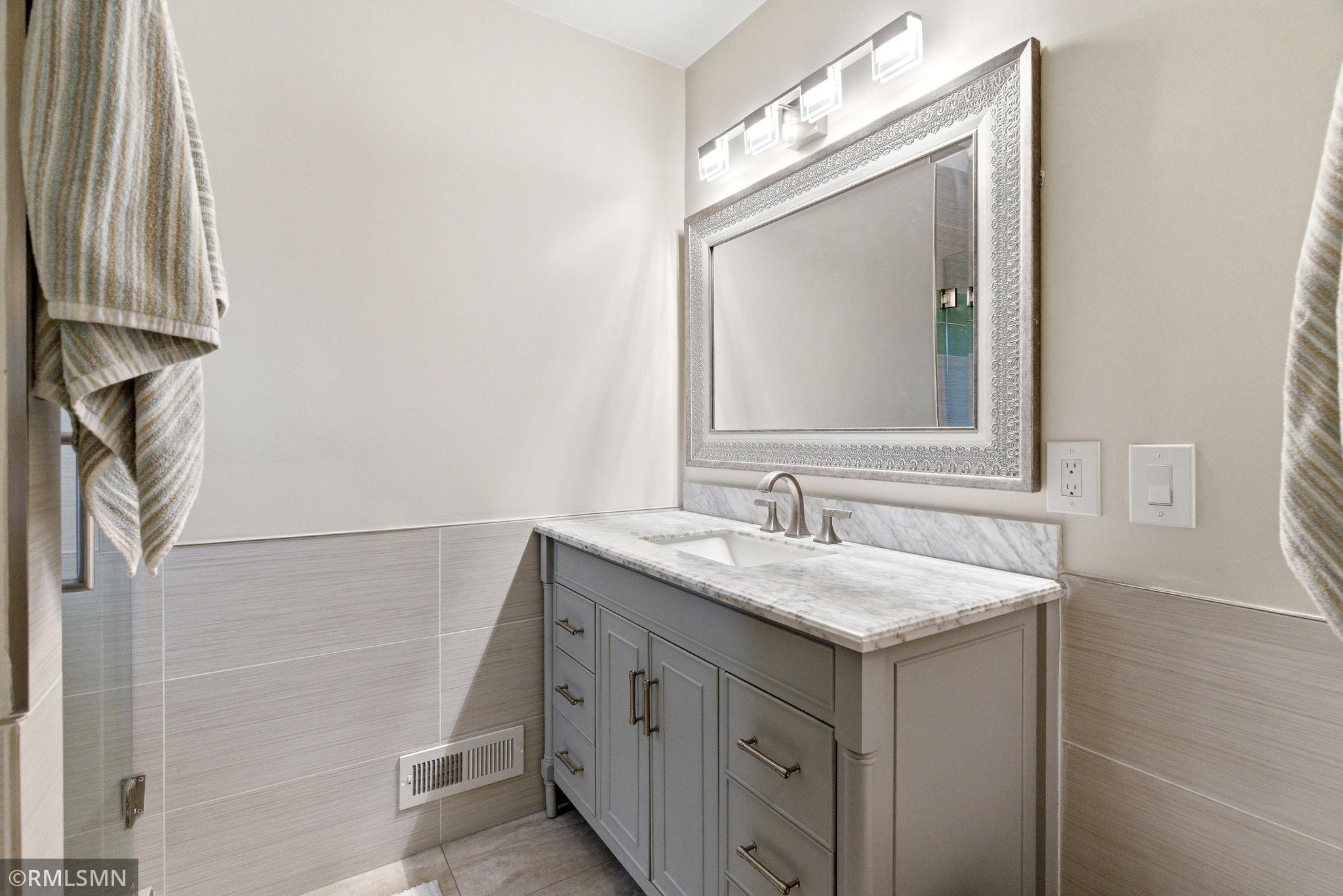 PrimaryBath.jpg