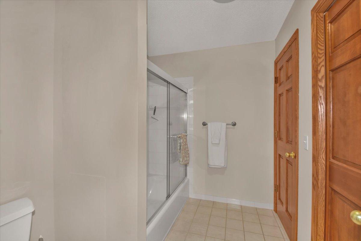 Jack and Jill 2nd floor Bath