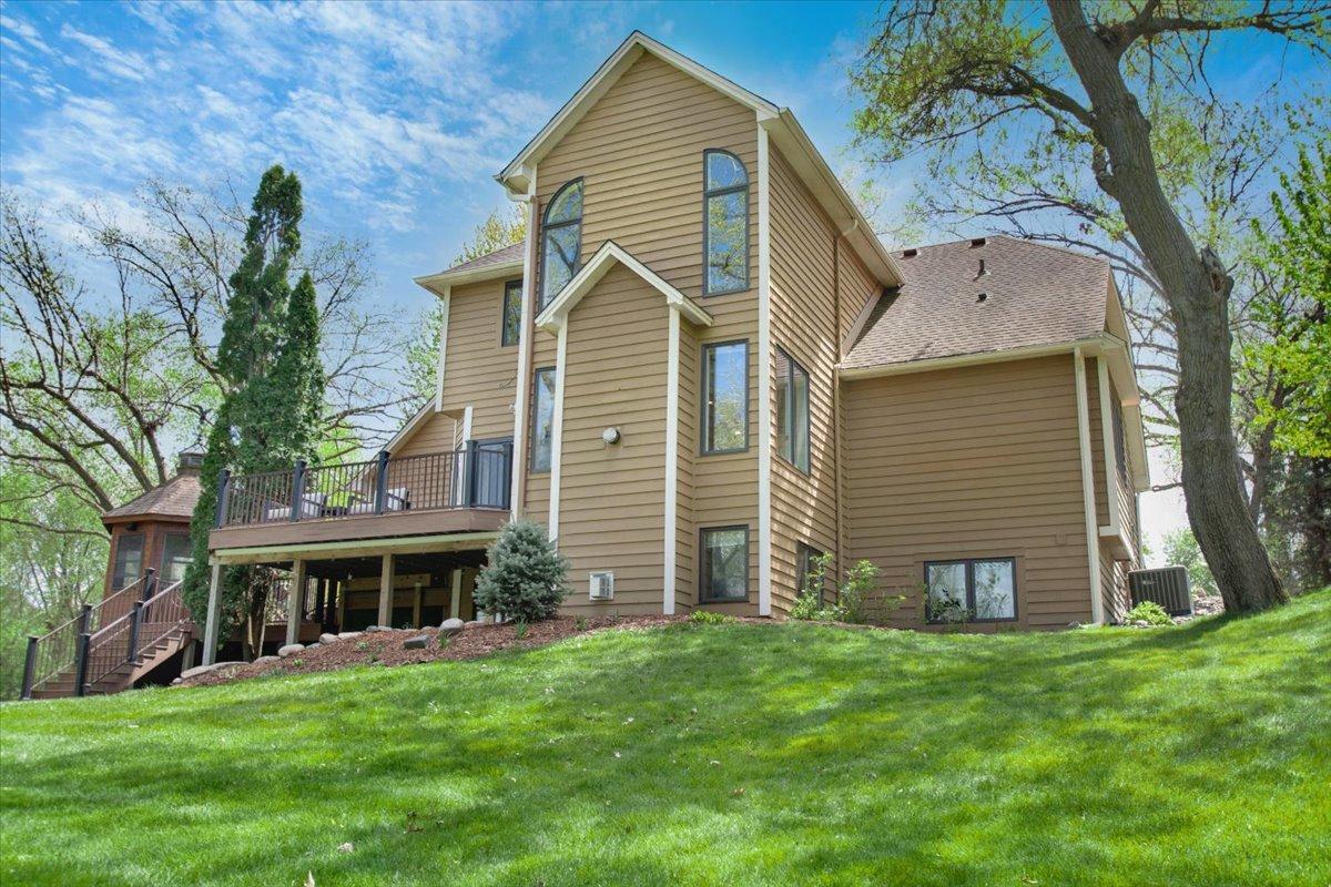 35-Rear of Home.jpg