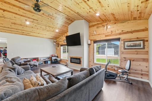 25265 Marsh Road, Milaca, MN 56353