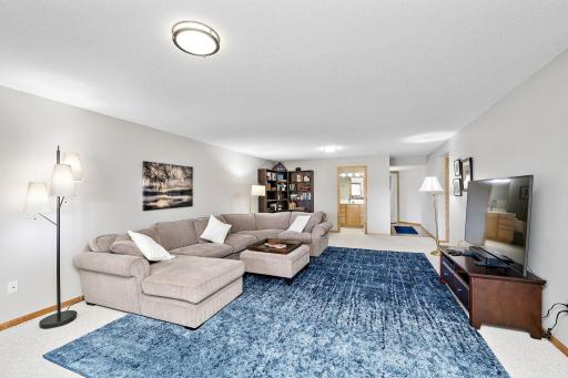 18639 Kalmar Trail, Lakeville, MN 55044