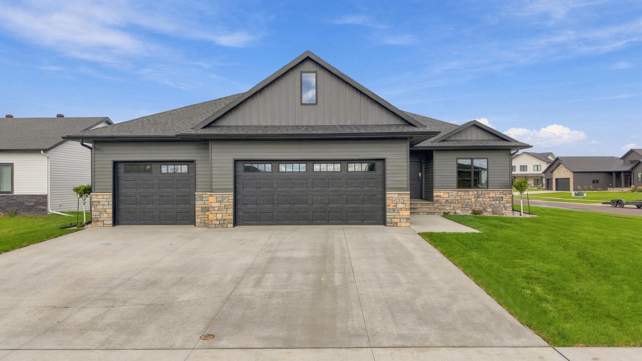 Property photo for 4257 Pine Parkway S, Fargo, ND 58104
