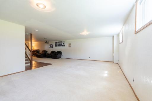 2855 Ivy Street S, Cambridge, MN 55008