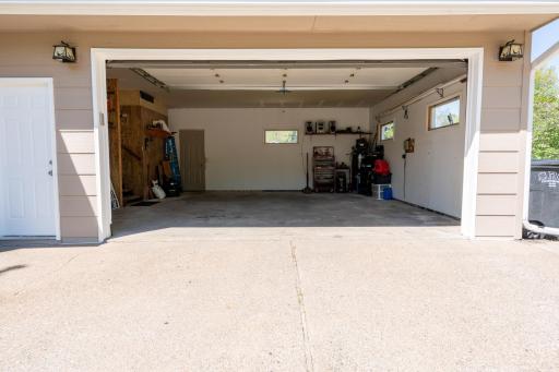 2855 Ivy Street S, Cambridge, MN 55008