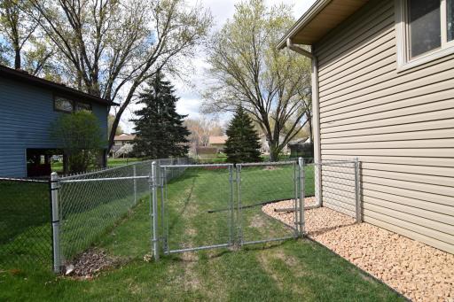 10556 104th Avenue N, Maple Grove, MN 55369