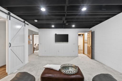 1289 Castle Court, Golden Valley, MN 55427