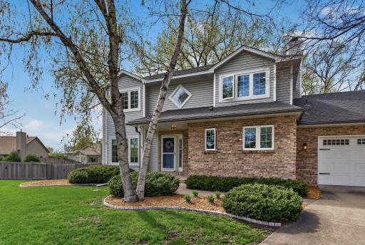 1289 Castle Court, Golden Valley, MN 55427