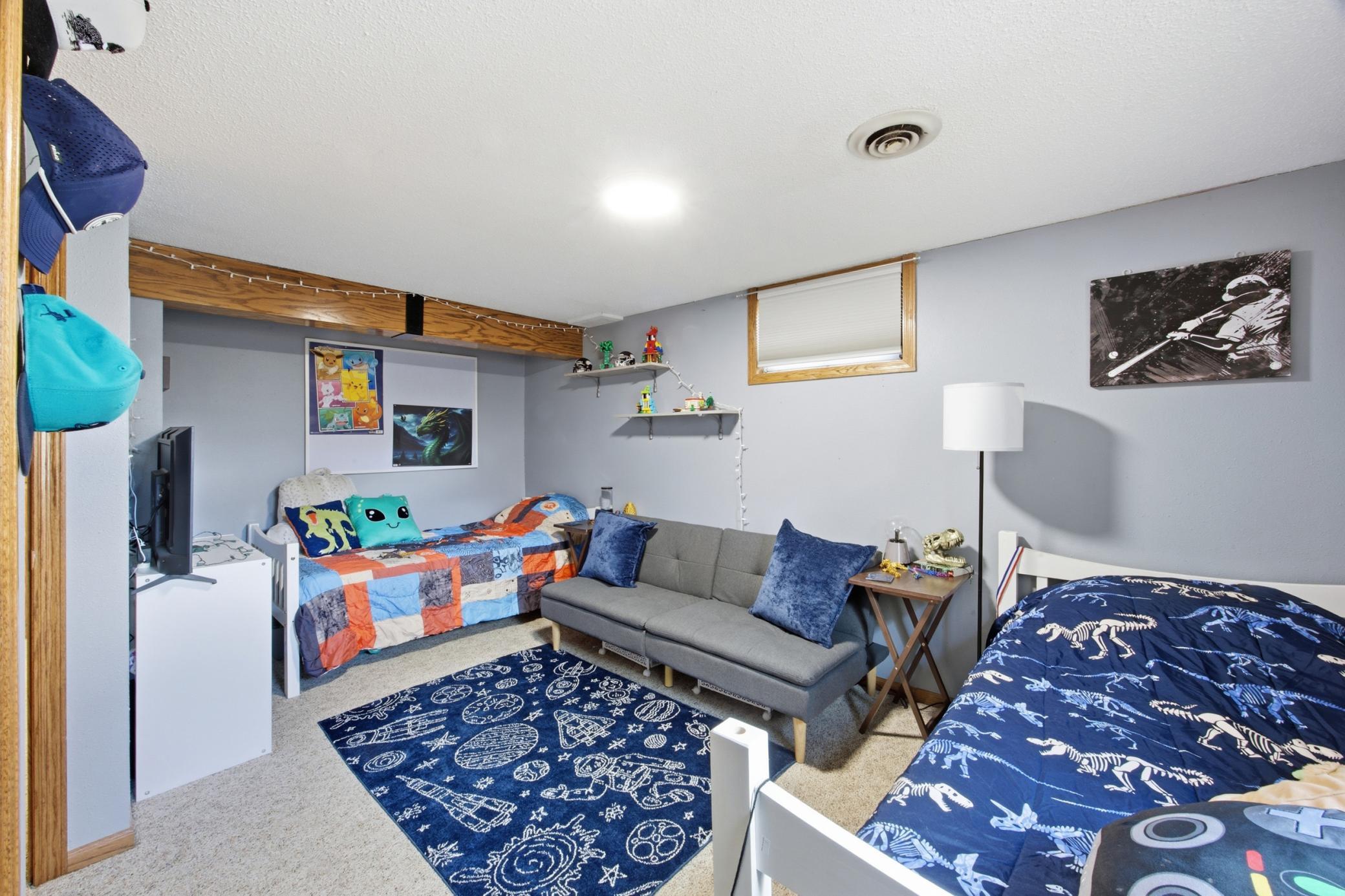 Bedroom 3 (basement)